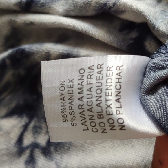 Two Sisters M/L Blue Tie Dye High Low Asymmetrical Hem Quarter Sleeve Tunic Top - Picture 12 of 13